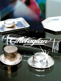 OBIECTE METALICE STRALUCITOARE SI FARA RUGINA - OBIECTE METALICE STRALUCITOARE SI FARA RUGINA